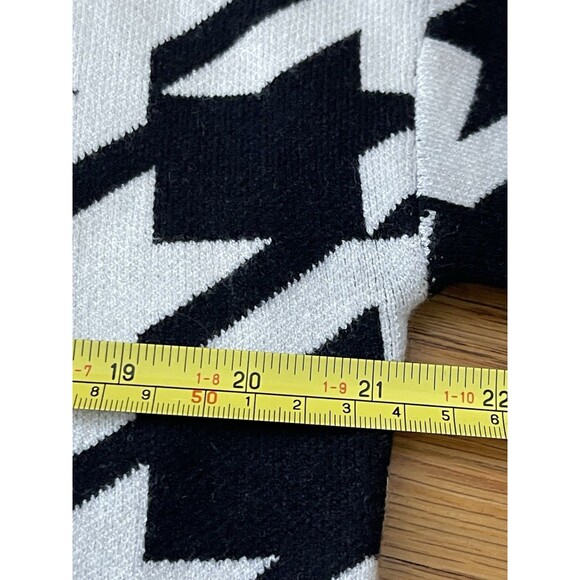 BALTIC BORN Leroy Houndstooth Knit Cardigan Medium Black White NEW Sweater Fall - Picture 8 of 9